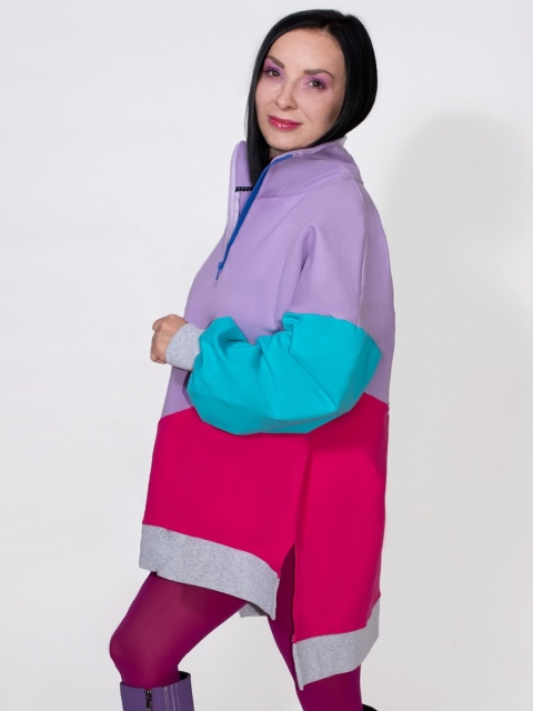 BLUZA KOLOROWA ZE STÓJKĄ I ŚCIĄGACZEM B