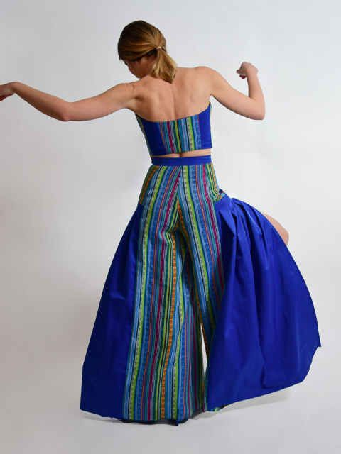 PLISOWANE SPODNIE Z KOLOROWYM TOPEM