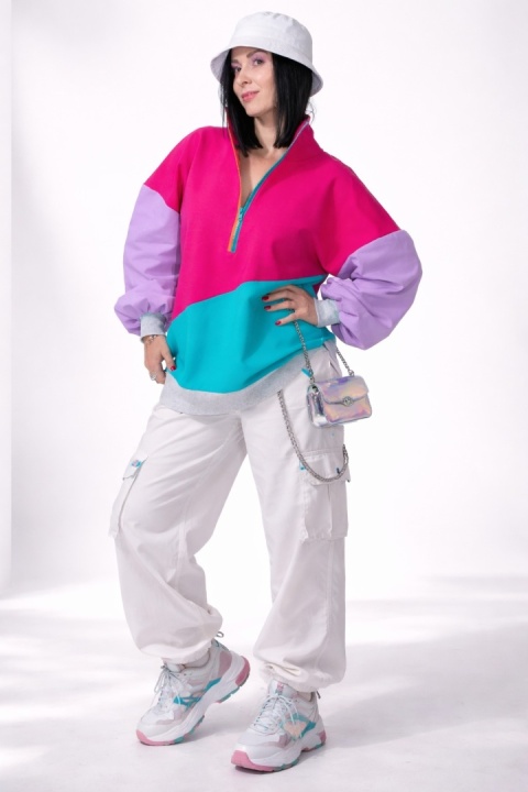 BLUZA KOLOROWA ZE STÓJKĄ I ŚCIĄGACZEM F