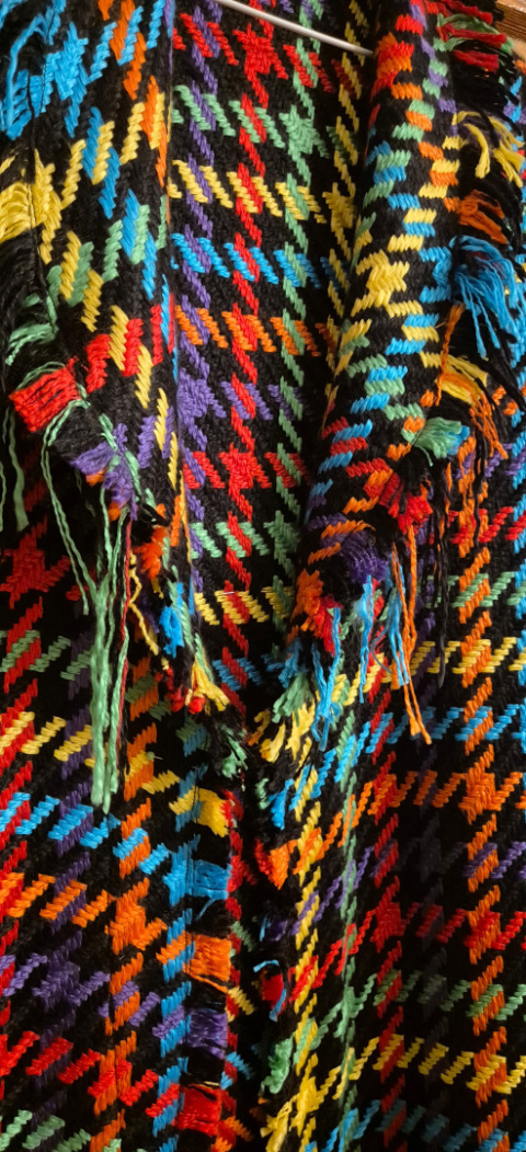 KARDIGAN Z FRĘDZLAMI EVA